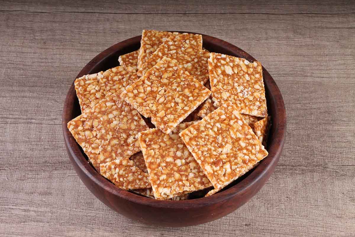 Extra Thin Jaggery Crush Penut Chikki 480 Gm