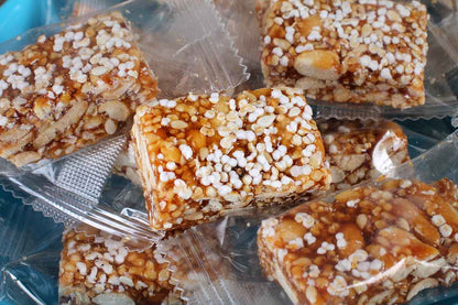 3 In 1 Peanut Chikki Cube 200 Gm