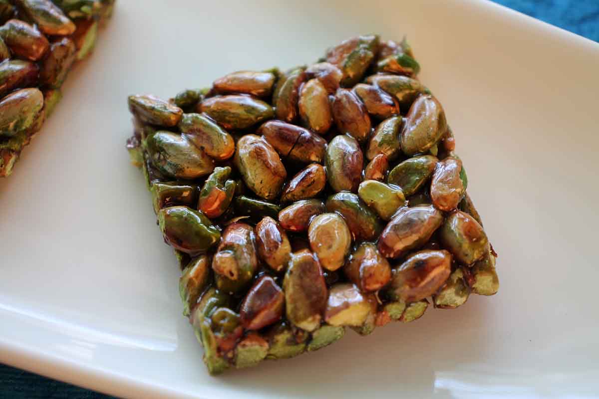 Stevia Pista Chikki Sweets 500 Gm