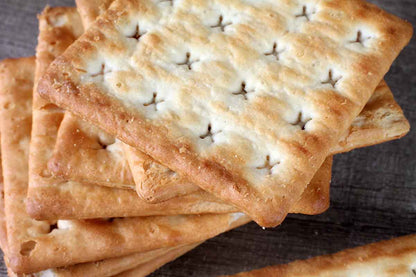 Whole Wheat Slim Pepper Crackers 130 Gm