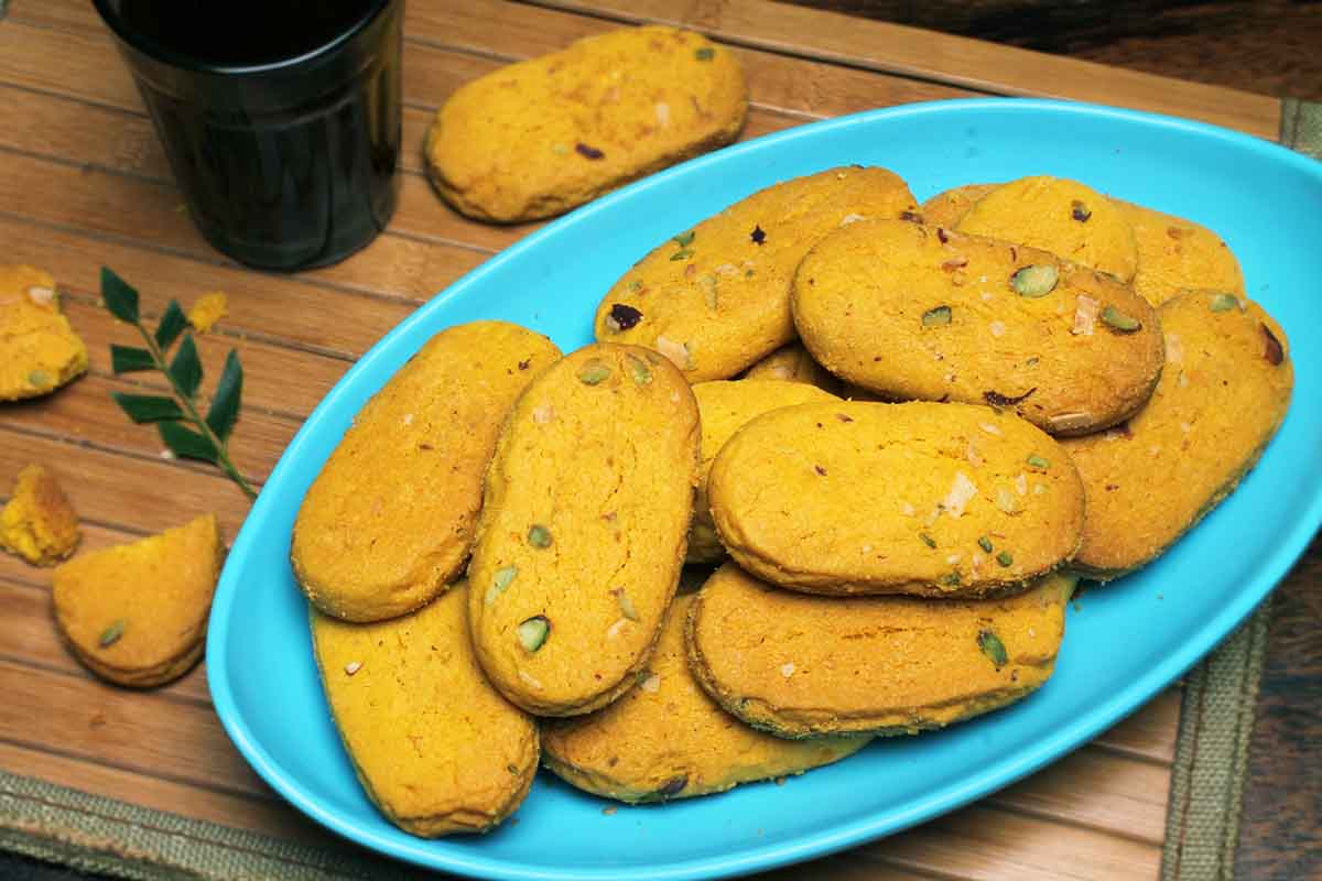 Pista Badam Biscuits 250 Gm