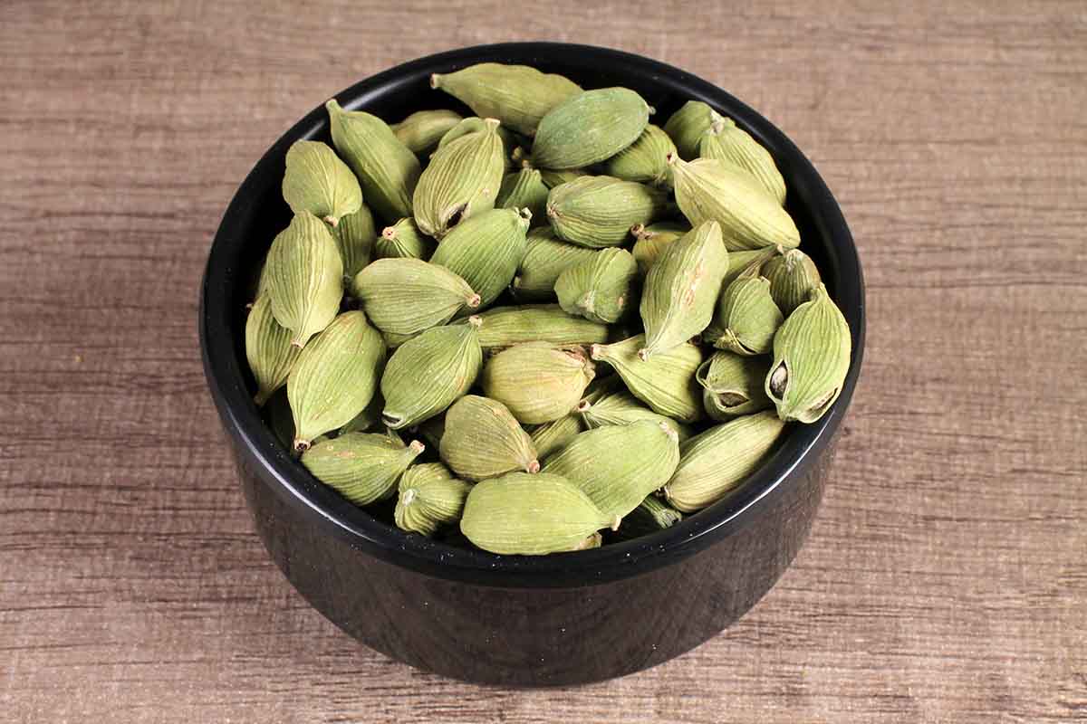 Whole Green Cardamom/Elaichi 20 Gm