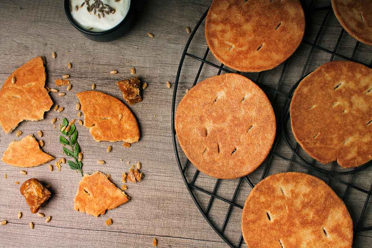 Roasted Jaggery Bhakri 200 Gm