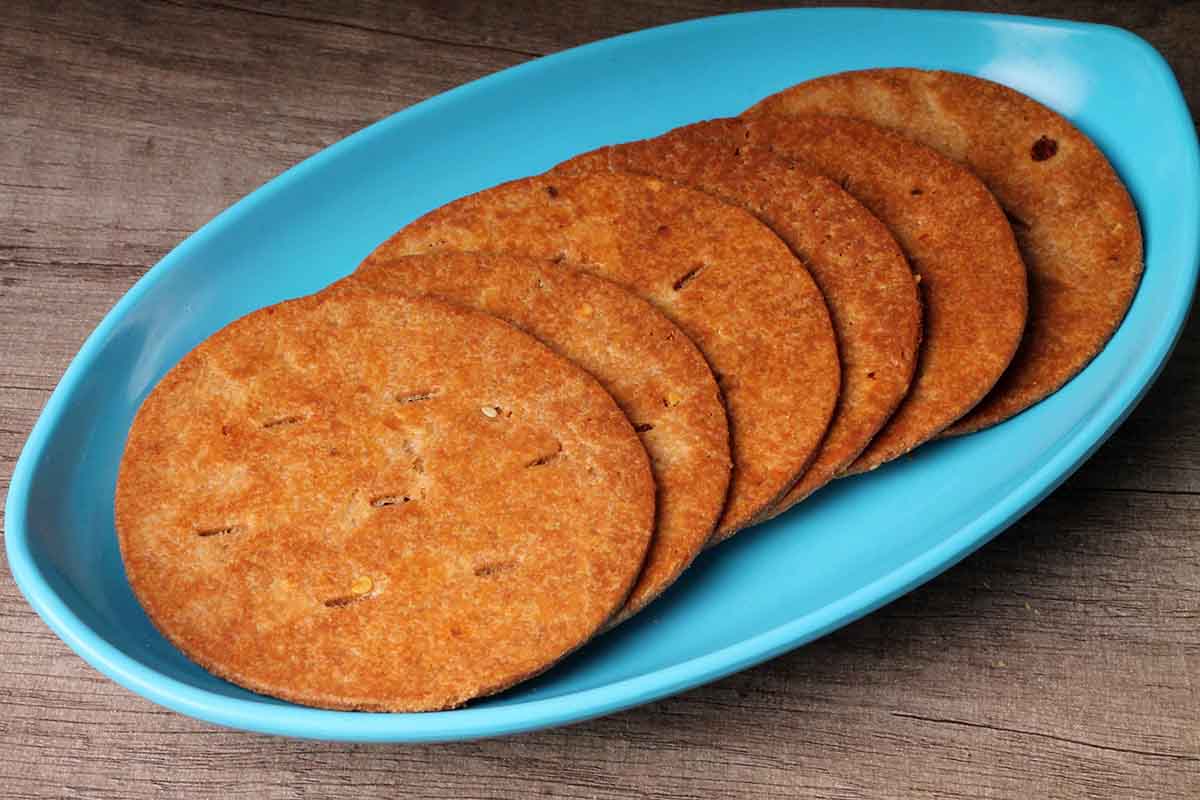 Roasted Onion Pepper Bhakri 200 Gm