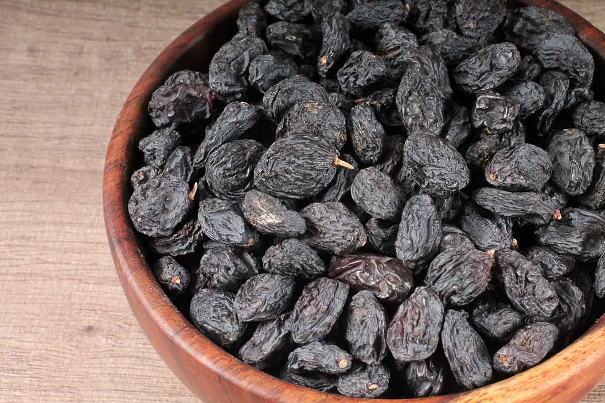 Black Raisin Seedless 250 Gm