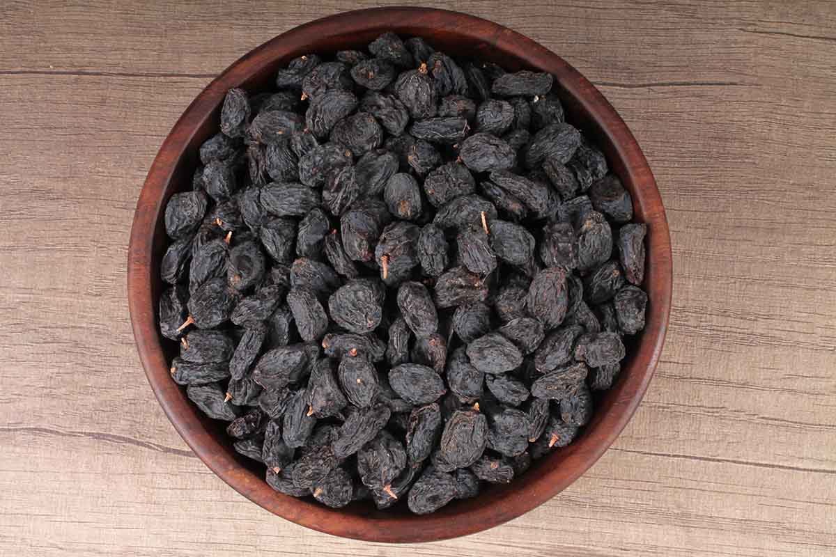 Black Raisin Seedless 500 Gm