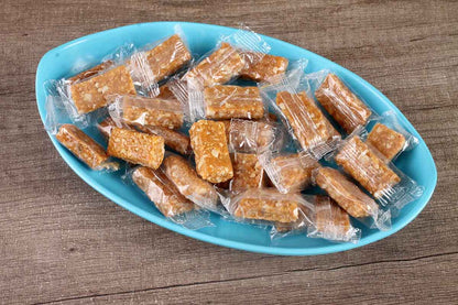 Crush Peanut Chikki Cubes 200 Gm
