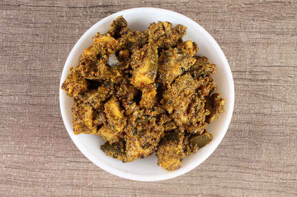 Oil Free Mango Garlic Masala Pickle 250 Gm