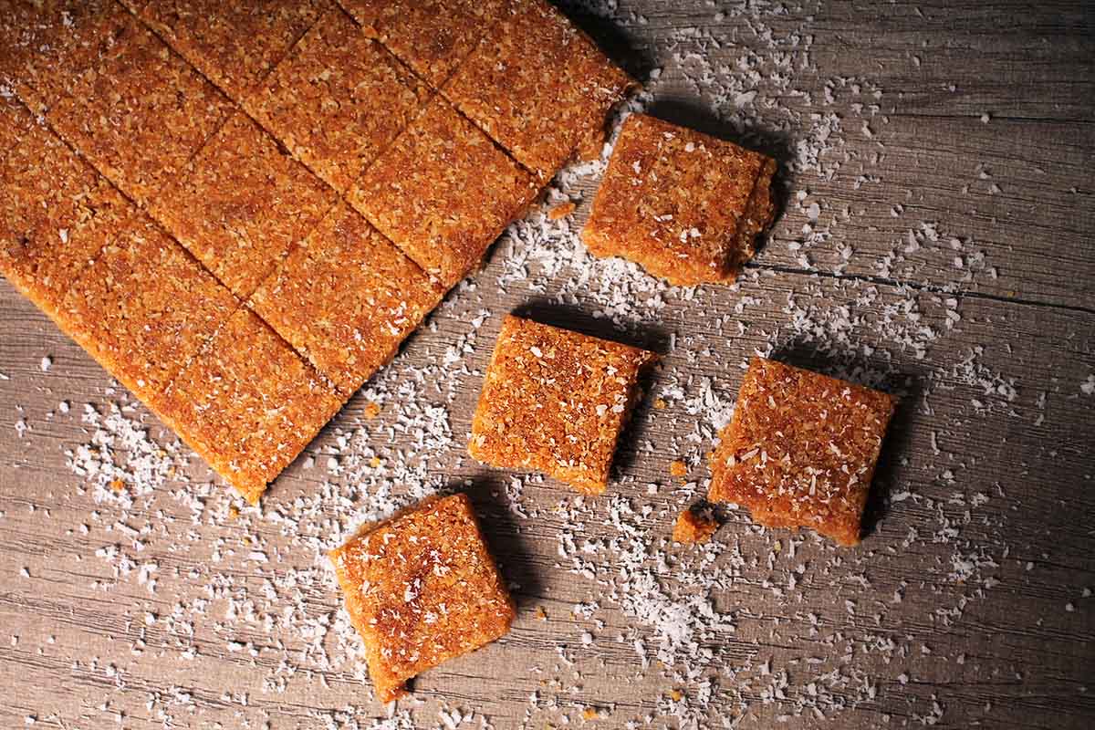 JAGERRY CRISPY COCONUT CHIKKI 200 GM