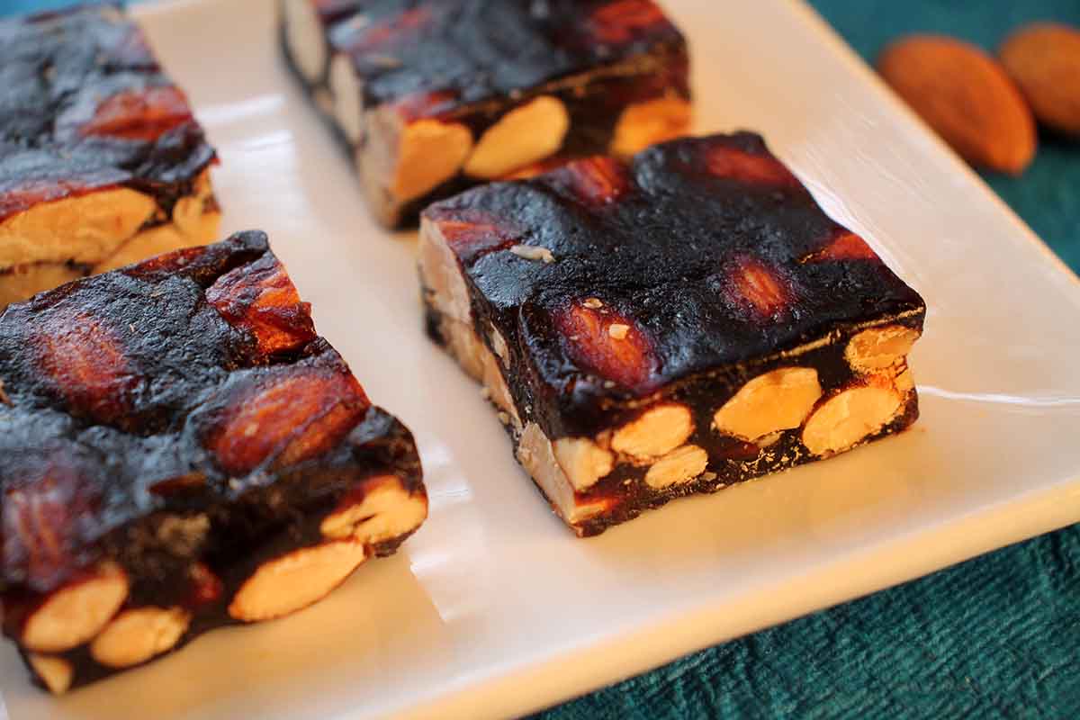 SUGAR FREE ALMOND & DATES SWEETS